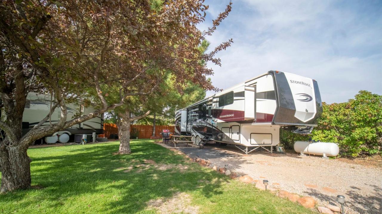 شقة موآب  في Outdoor Glamping Large 5Th Wheel Setup Ok4A المظهر الخارجي الصورة