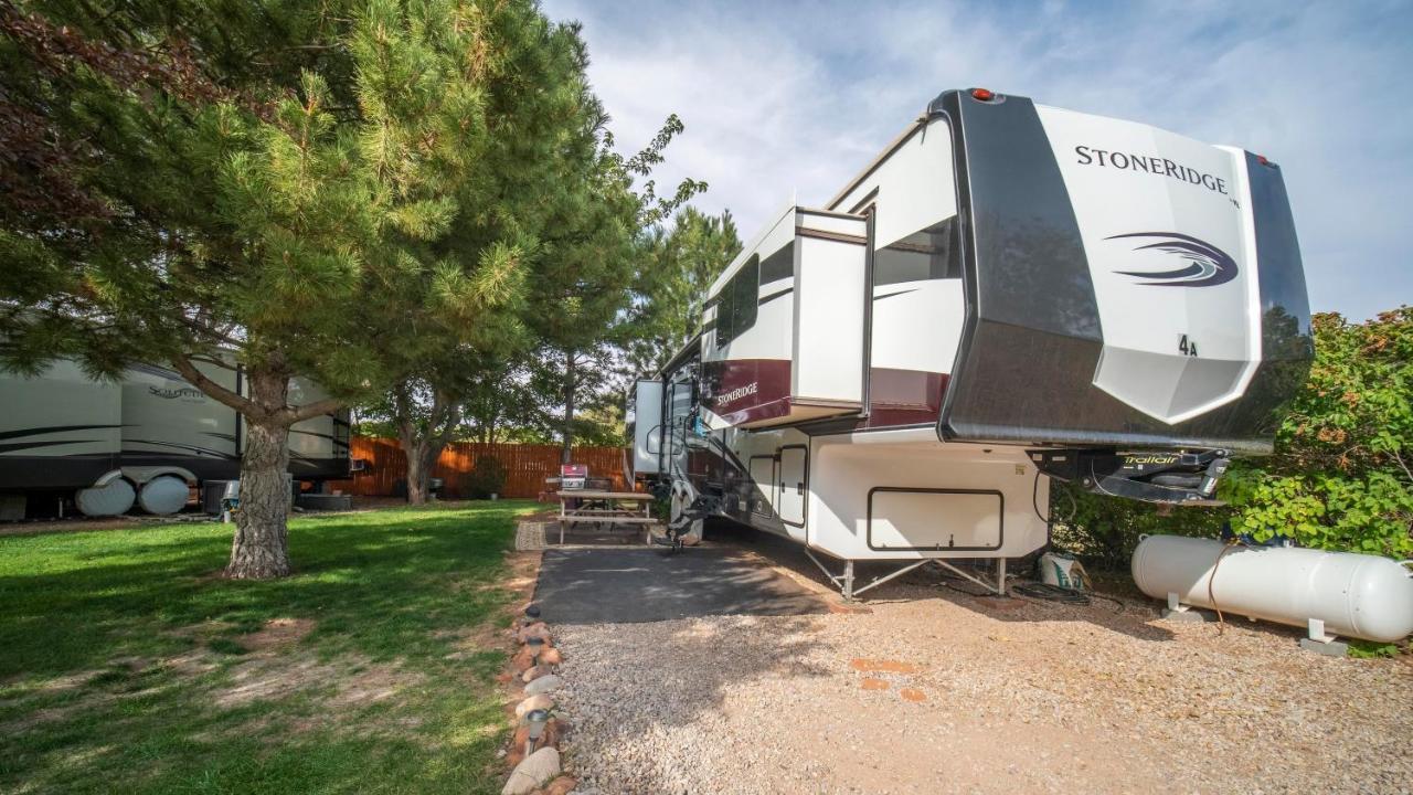 شقة موآب  في Outdoor Glamping Large 5Th Wheel Setup Ok4A المظهر الخارجي الصورة