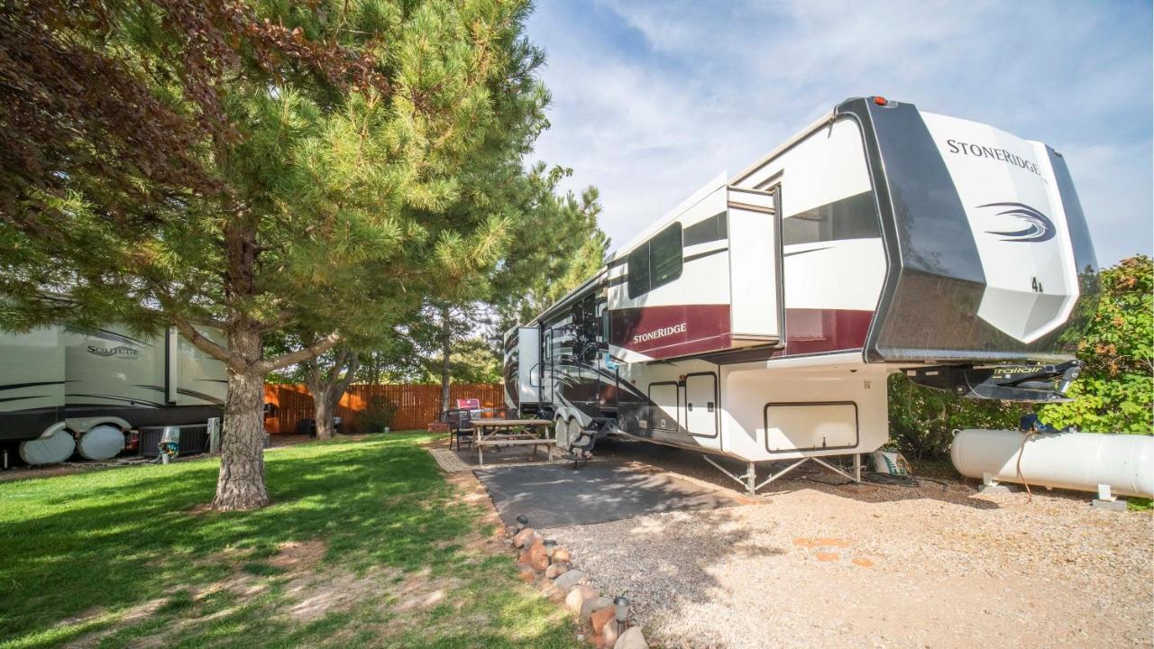 شقة موآب  في Outdoor Glamping Large 5Th Wheel Setup Ok4A المظهر الخارجي الصورة