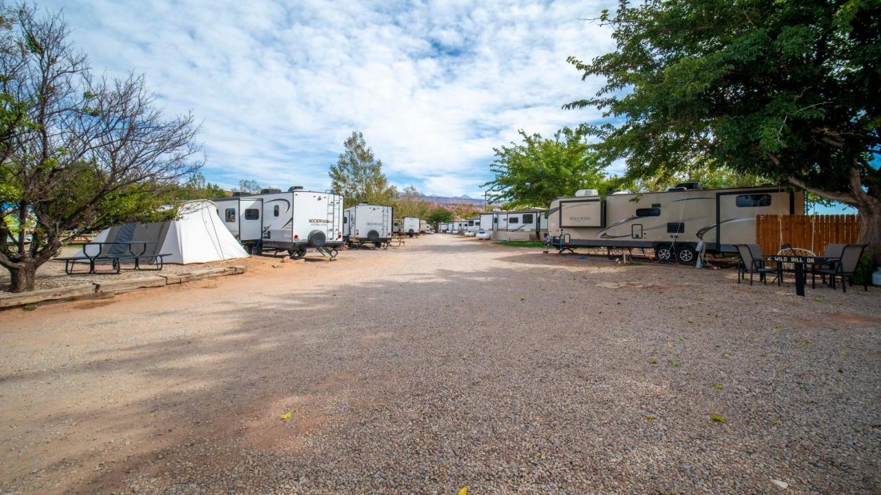 شقة موآب  في Outdoor Glamping Large 5Th Wheel Setup Ok4A المظهر الخارجي الصورة